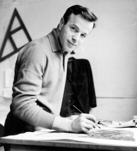 Franco Zeffirelli da giovane in studio - credits: Fondazione Franco Zeffirelli