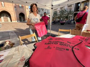 Plogging istituzionale ad Alba, prima città al mondo