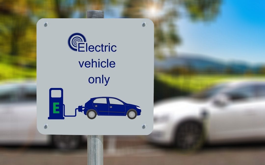 Auto elettrica, l’Italia triplica. Dal 2035 si immatricolerà solo l’elettrico
