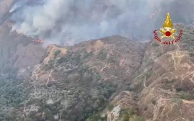 Calabria, incendi anche in una foresta patrimonio Unesco