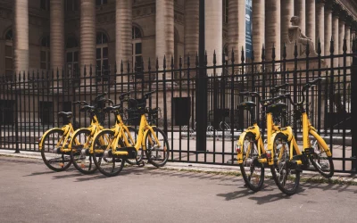 Gli effetti del caro carburante: meno traffico urbano e boom dei servizi di sharing mobility