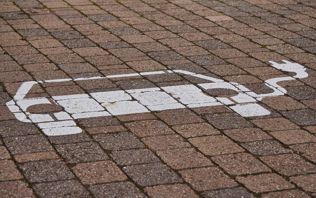 Italia, fanalino di coda per le auto elettriche