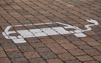 Italia, fanalino di coda per le auto elettriche