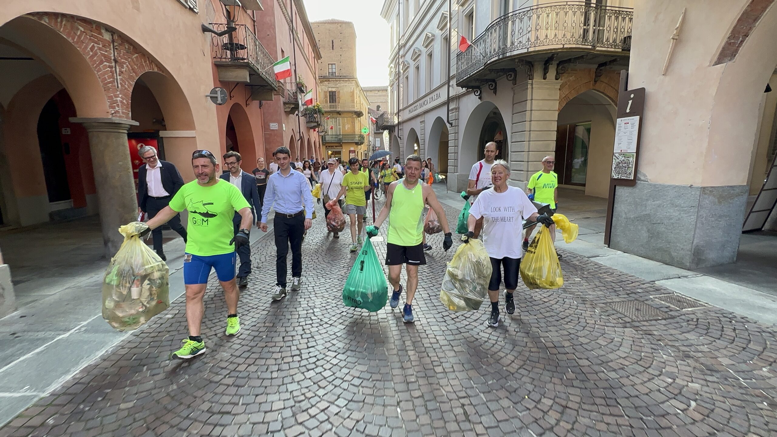 Plogging istituzionale ad Alba Plogging istituzionale ad Alba