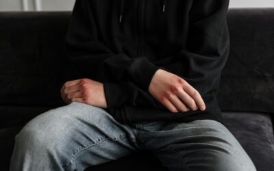 Adolescenti e violenza di genere: un/una ragazzo/a su due ha subito atteggiamenti violenti nella coppia