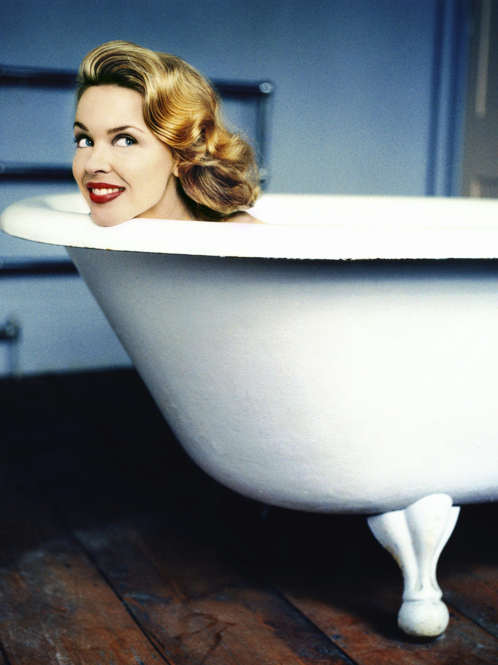 -uli-weber-kylie-minogue-1994-courtesy-fabbrica-eos -uli-weber-kylie-minogue-1994-courtesy-fabbrica-eos